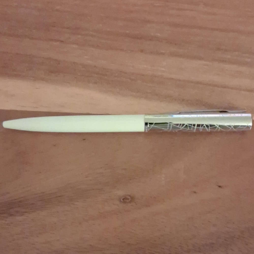 Waterman Paris Silver and White Pen - Picture 4 of 10